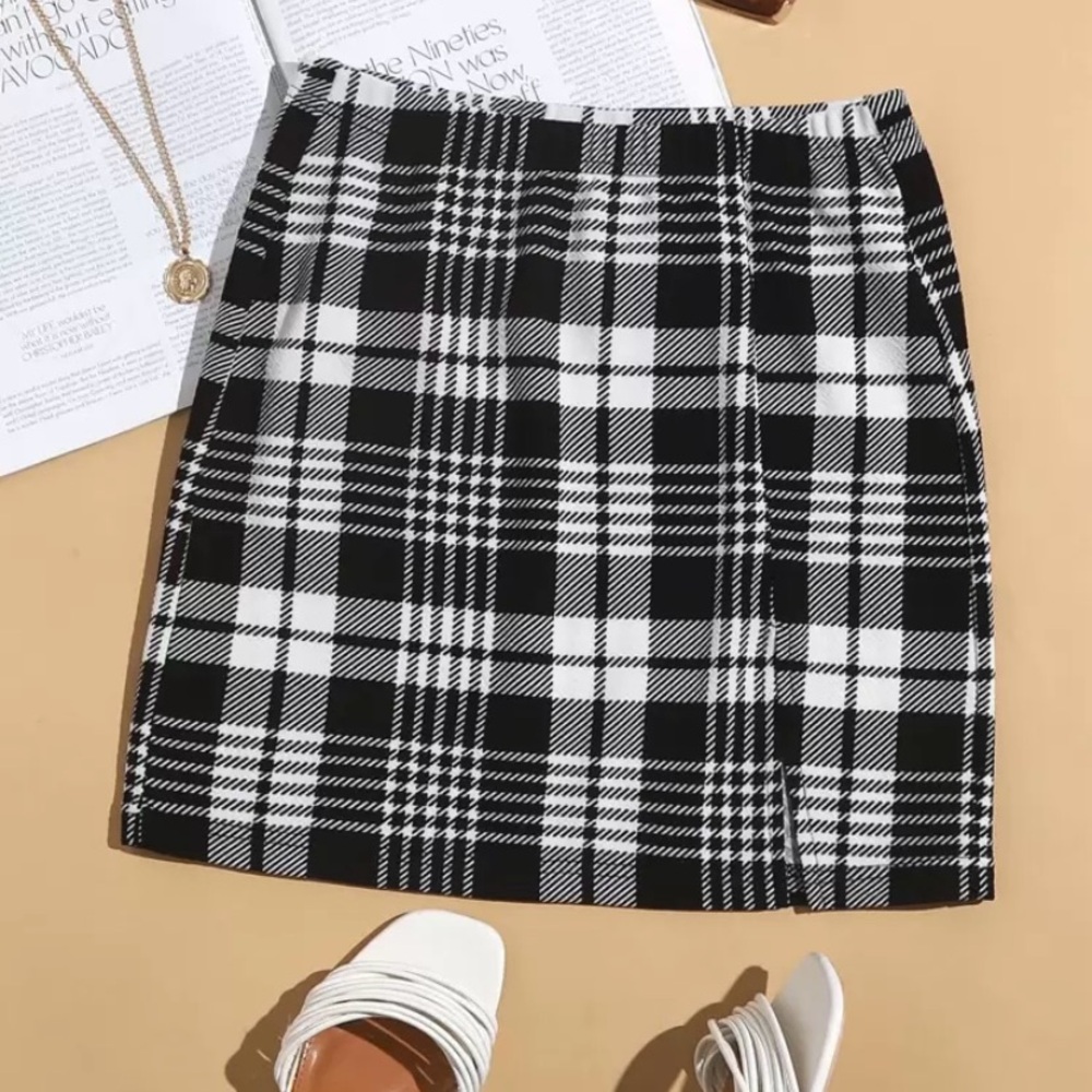 SHEIN Black & White Plaid Skirt
